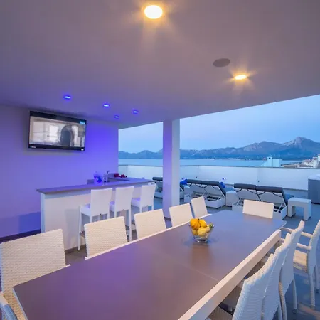 Beachfront In Villa *