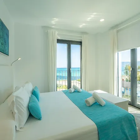 Villa Beachfront In *